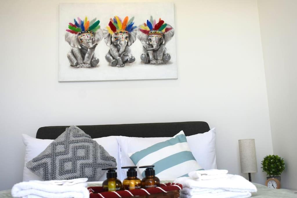 Apartment Centre Oasis: 2-bed With Parking And Rooftop Terrace Bracknell